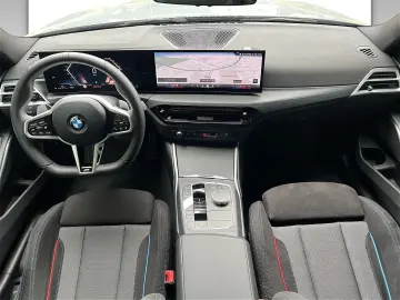 BMW 320i xDrive Limousine M Sportpaket HiFi DAB Shz