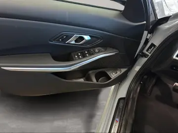 BMW 320d Limousine M Sport Navi Kamera Driv.Assist