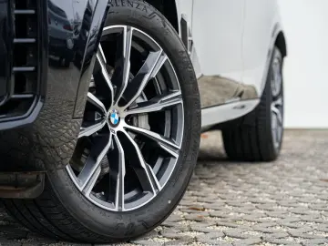 BMW X5 xDrive30d M Sport ACC AHK PANO K360  H&K KoZg