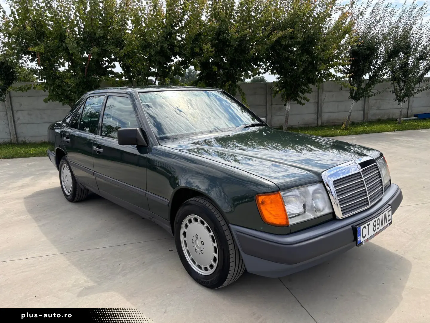 Mercedes-Benz E 300