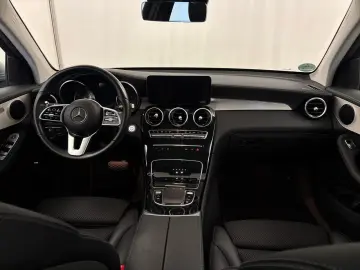 MERCEDES-BENZ GLC 300 de 4Matic AHK Pano S-Dach