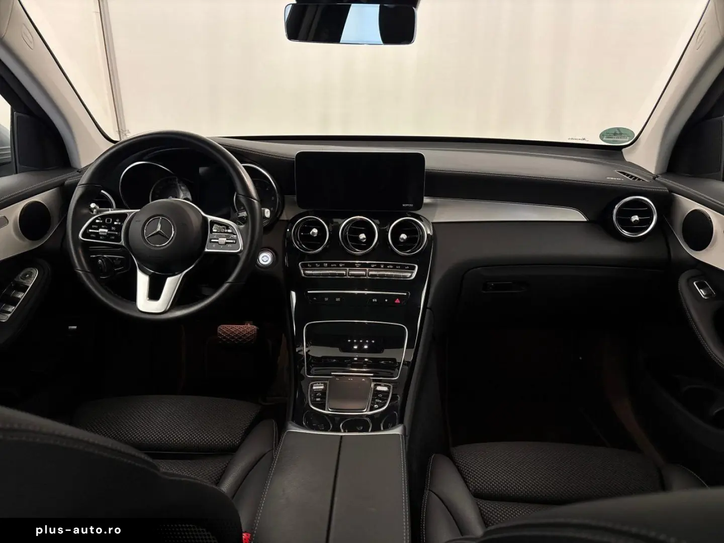 MERCEDES-BENZ GLC 300 de 4Matic AHK Pano S-Dach