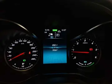 MERCEDES-BENZ GLC 300 de 4Matic AHK Pano S-Dach