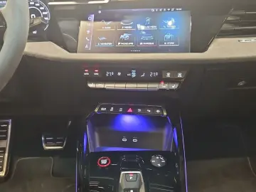 AUDI RS 3 Lim. 2.5TFSI RS Sportabgas Pano