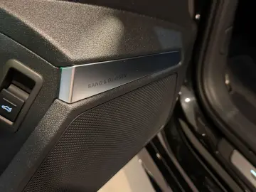 AUDI RS3 2.5 TFSI quattro  M.Ride Matrix-LED VOLL 1.H