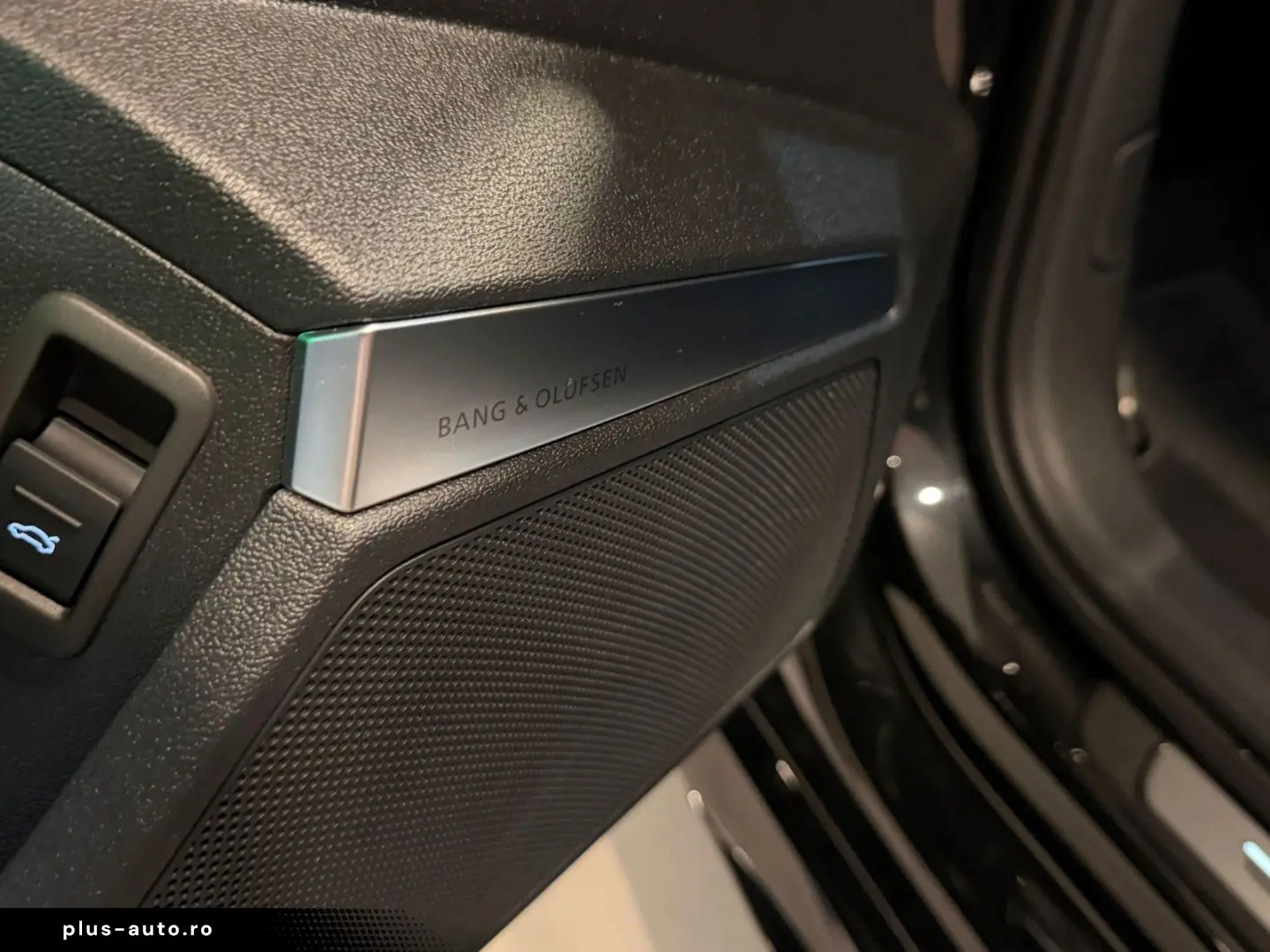 AUDI RS3 2.5 TFSI quattro  M.Ride Matrix-LED VOLL 1.H