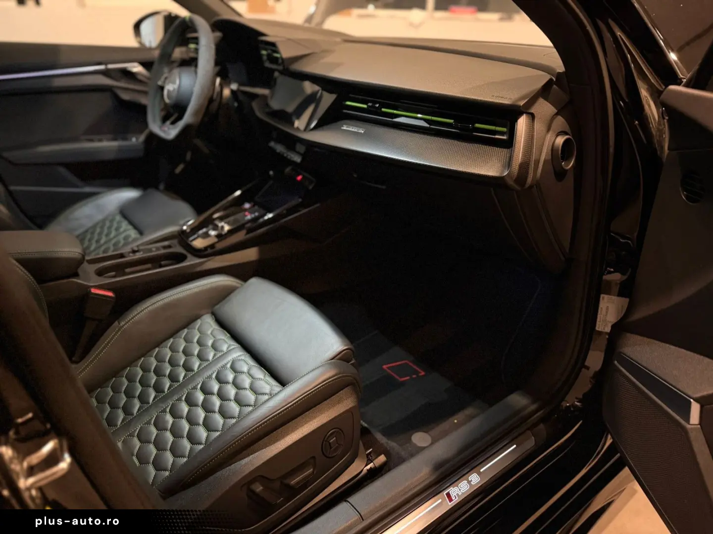 AUDI RS3 2.5 TFSI quattro  M.Ride Matrix-LED VOLL 1.H