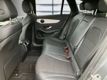 MERCEDES-BENZ GLC 300 e 4M AHK DISTRONIC 360  CARPLAY