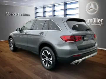 MERCEDES-BENZ GLC 300 e 4M AHK DISTRONIC 360  CARPLAY
