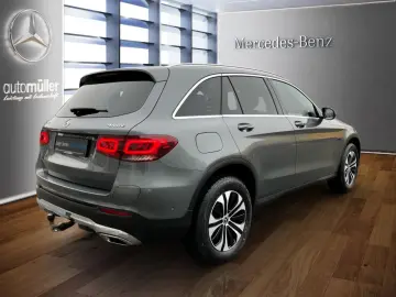 MERCEDES-BENZ GLC 300 e 4M AHK DISTRONIC 360  CARPLAY