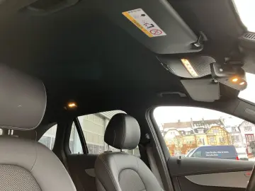 MERCEDES-BENZ GLC 300 e 4M AHK DISTRONIC 360  CARPLAY