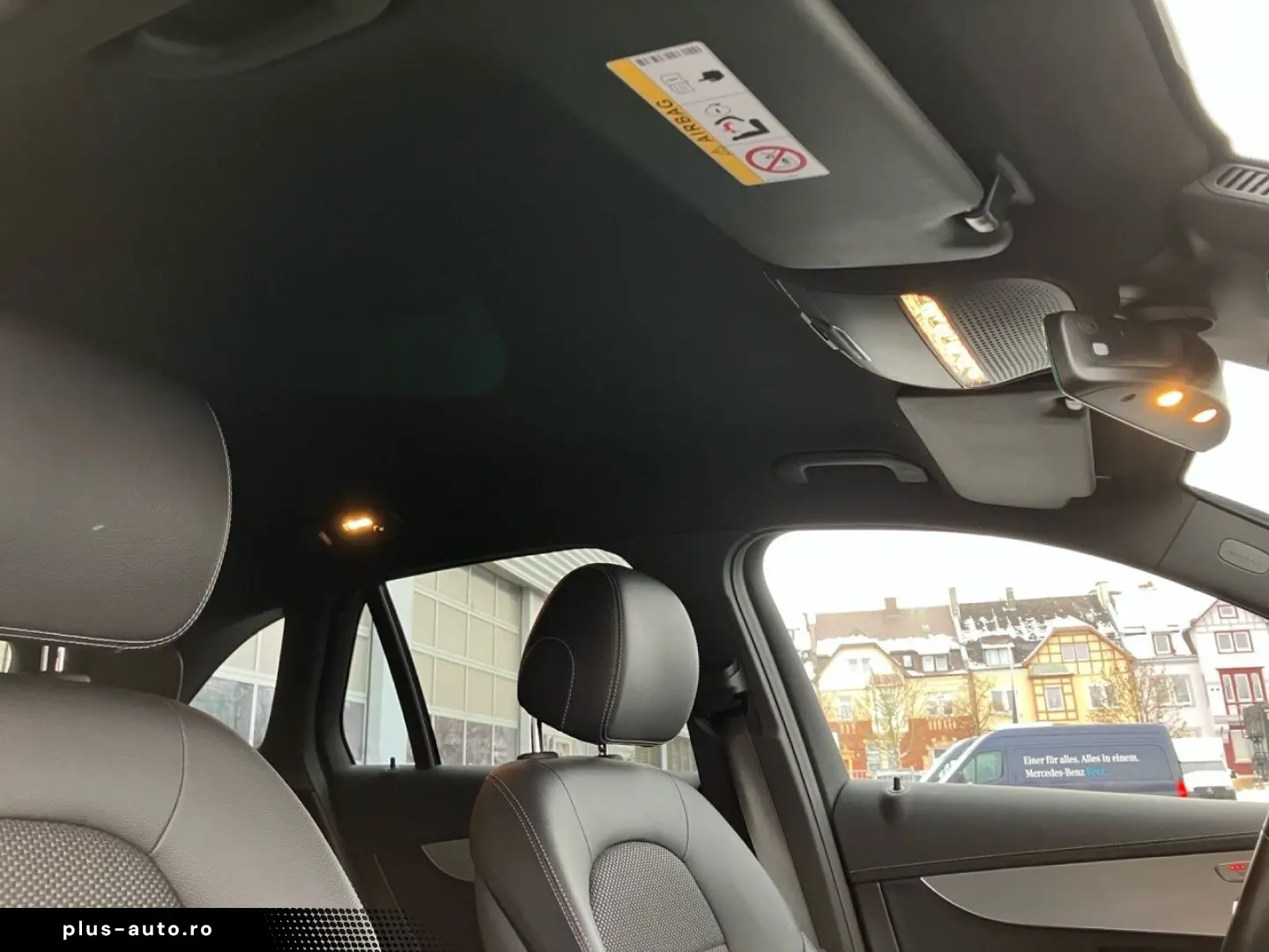 MERCEDES-BENZ GLC 300 e 4M AHK DISTRONIC 360  CARPLAY