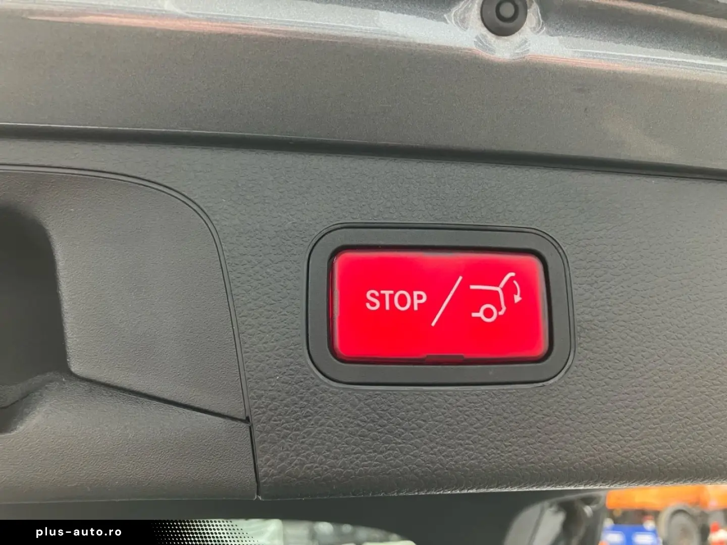 MERCEDES-BENZ GLC 300 e 4M AHK DISTRONIC 360  CARPLAY