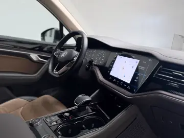 Volkswagen Touareg 3.0 TDI Elegance V6  StHZG