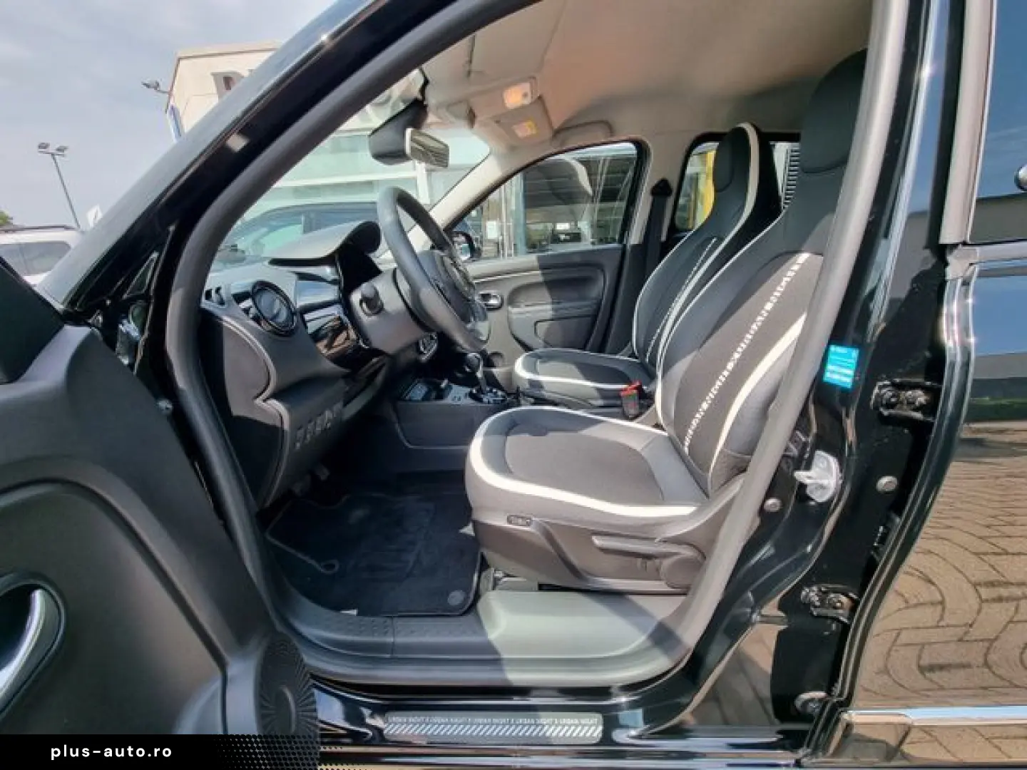 RENAULT Twingo Electric Urban Night