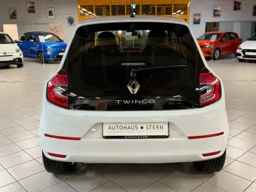 RENAULT Twingo Intens TCe 90 EDC Automatik nur 12.150km