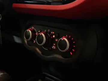 RENAULT Twingo Intens TCe 90 EDC Automatik nur 12.150km