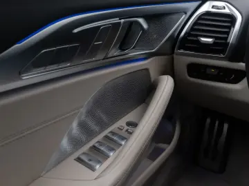 BMW 840i xD Individual B&W SoftCl Laser 360 HUD Voll