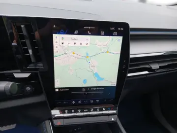 RENAULT Rafale Atelier Alpine E-Tech Plug-in Hybrid 300