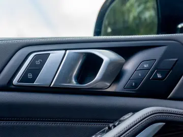 BMW X5 30d M SPORT.SOFTC.LUFTF.PANO.DR.ASS.360 .AHK