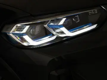 BMW X3 xDrive30i M Sport HUD ACC H&K PANO STHZ AHK