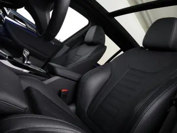 BMW X3 xDrive30i M Sport HUD ACC H&K PANO STHZ AHK