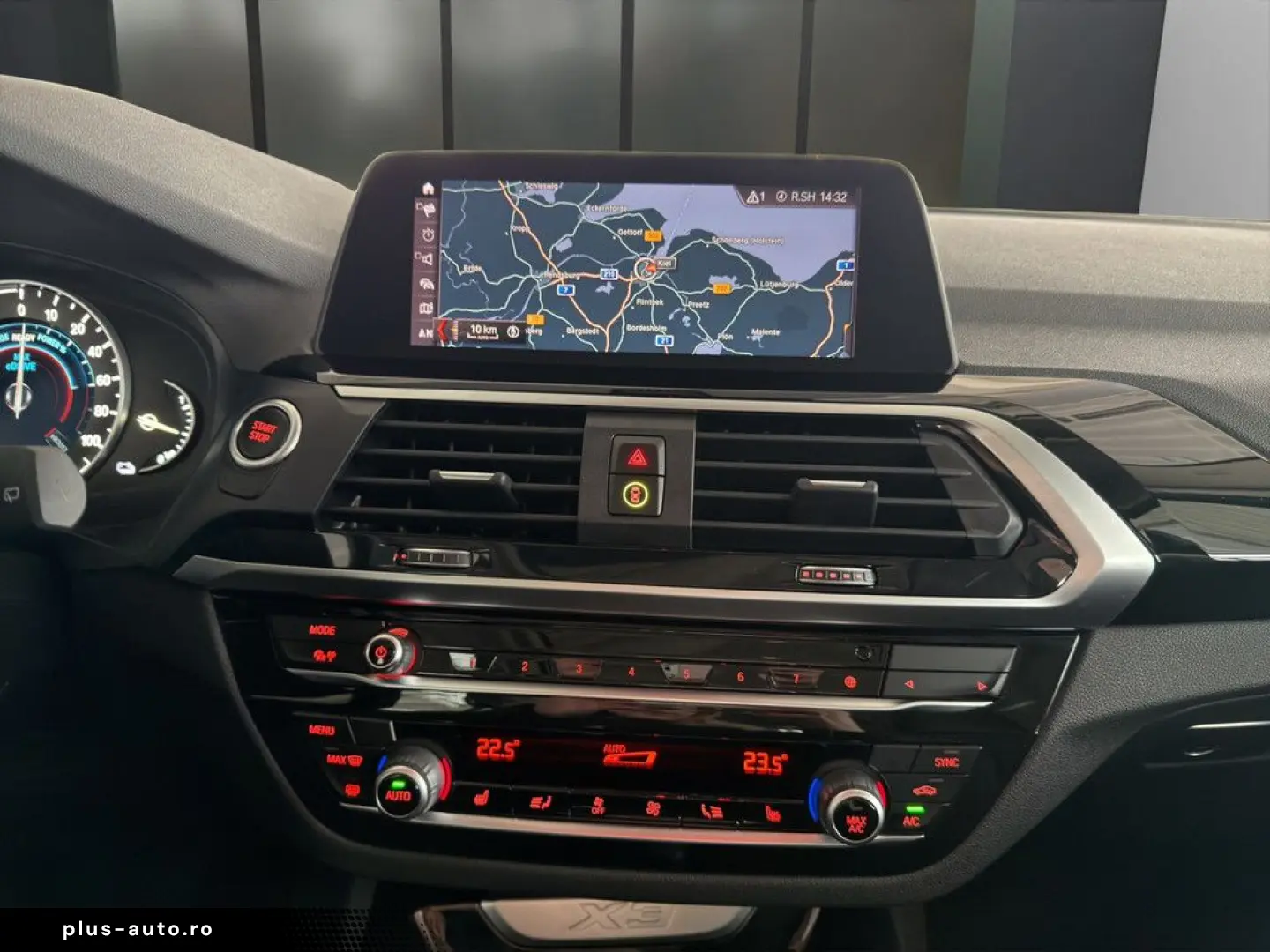 BMW X3 xDrive30e HYBRID LED NAVI HUD PANO 19  AHK