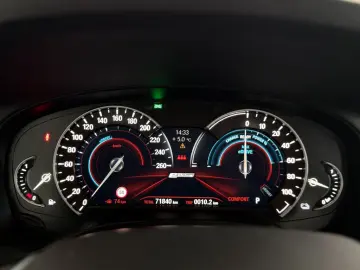 BMW X3 xDrive30e HYBRID LED NAVI HUD PANO 19  AHK