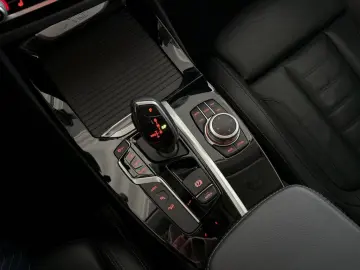 BMW X3 xDrive30e HYBRID LED NAVI HUD PANO 19  AHK