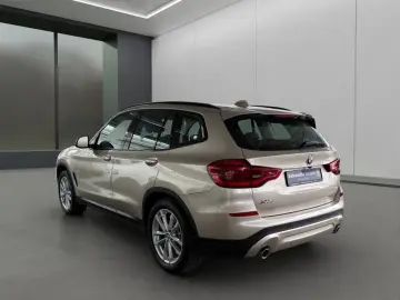 BMW X3 xDrive30e HYBRID LED NAVI HUD PANO 19  AHK