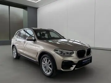 BMW X3 xDrive30e HYBRID LED NAVI HUD PANO 19  AHK