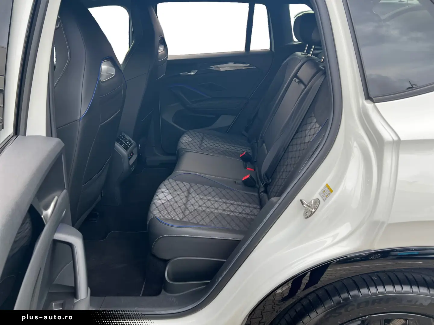 Volkswagen Tiguan 2.0TDI R-Line 4M DSG AHK