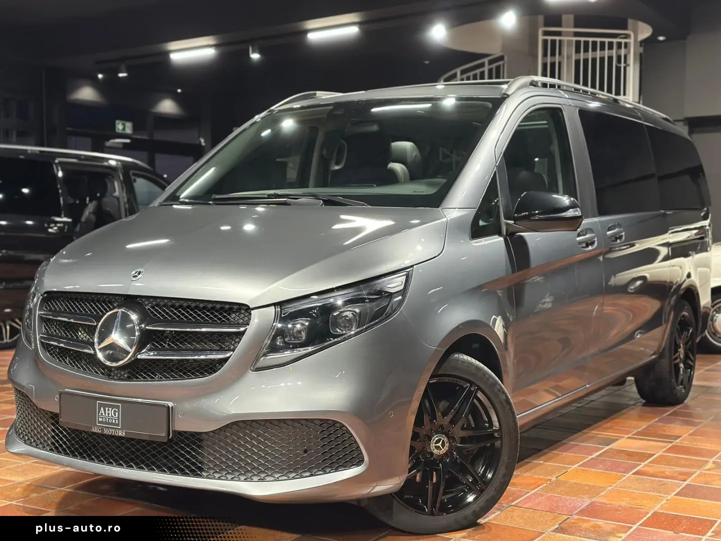 MERCEDES-BENZ V 300 LANG PANO 2xSTÜR LEDER 6EINZELSI&hellip;
