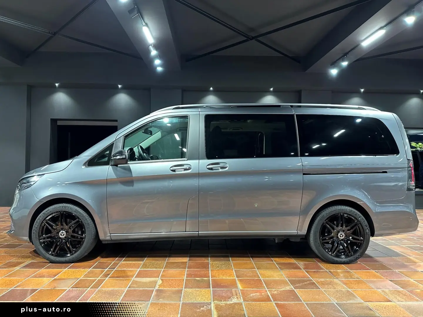 MERCEDES-BENZ V 300 LANG PANO 2xSTÜR LEDER 6EINZELSI&hellip;
