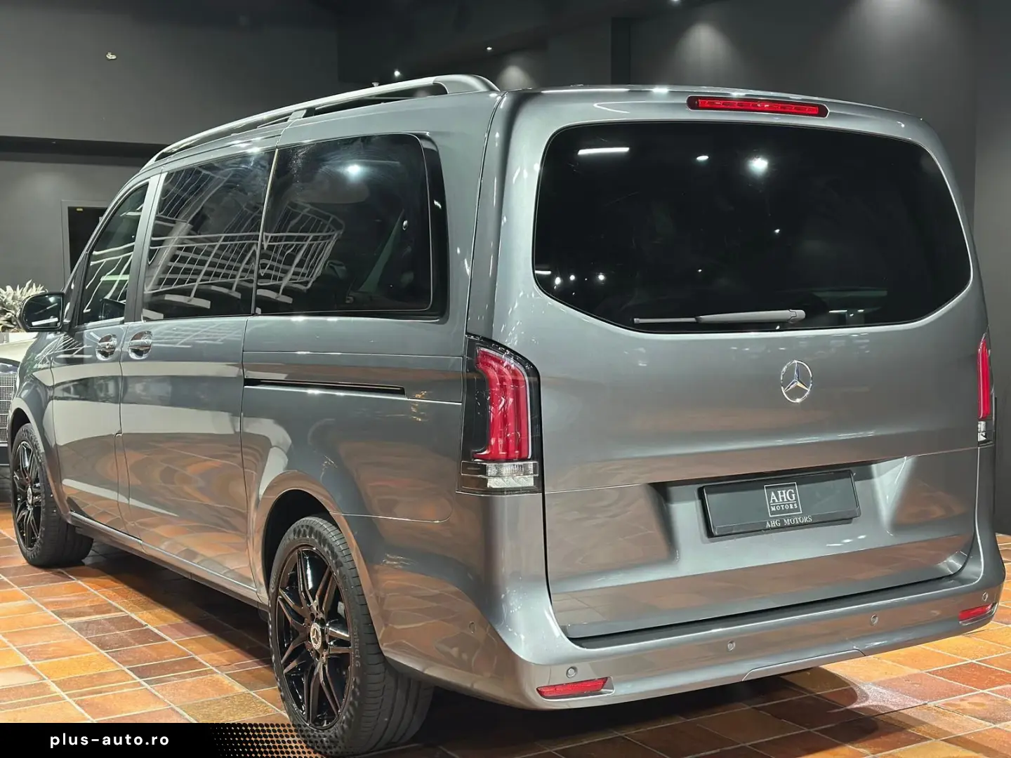 MERCEDES-BENZ V 300 LANG PANO 2xSTÜR LEDER 6EINZELSI&hellip;