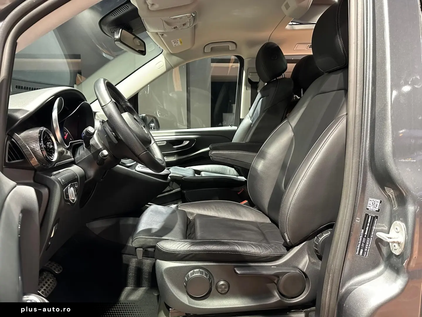 MERCEDES-BENZ V 300 LANG PANO 2xSTÜR LEDER 6EINZELSI&hellip;