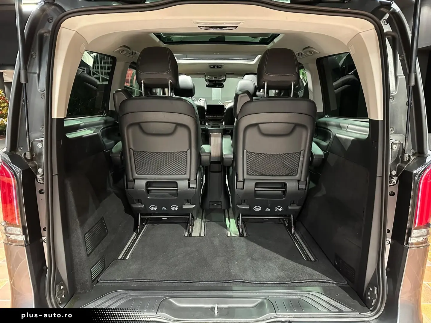 MERCEDES-BENZ V 300 LANG PANO 2xSTÜR LEDER 6EINZELSI&hellip;