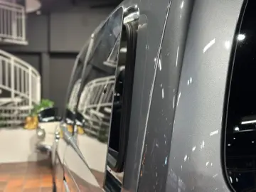 MERCEDES-BENZ V 300 LANG PANO 2xSTÜR LEDER 6EINZELSI&hellip;