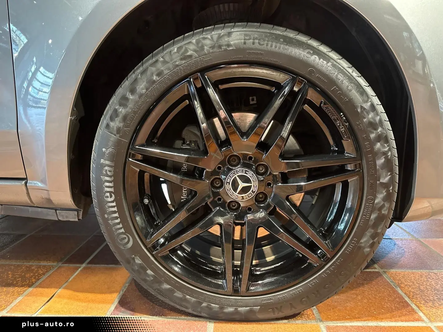 MERCEDES-BENZ V 300 LANG PANO 2xSTÜR LEDER 6EINZELSI&hellip;