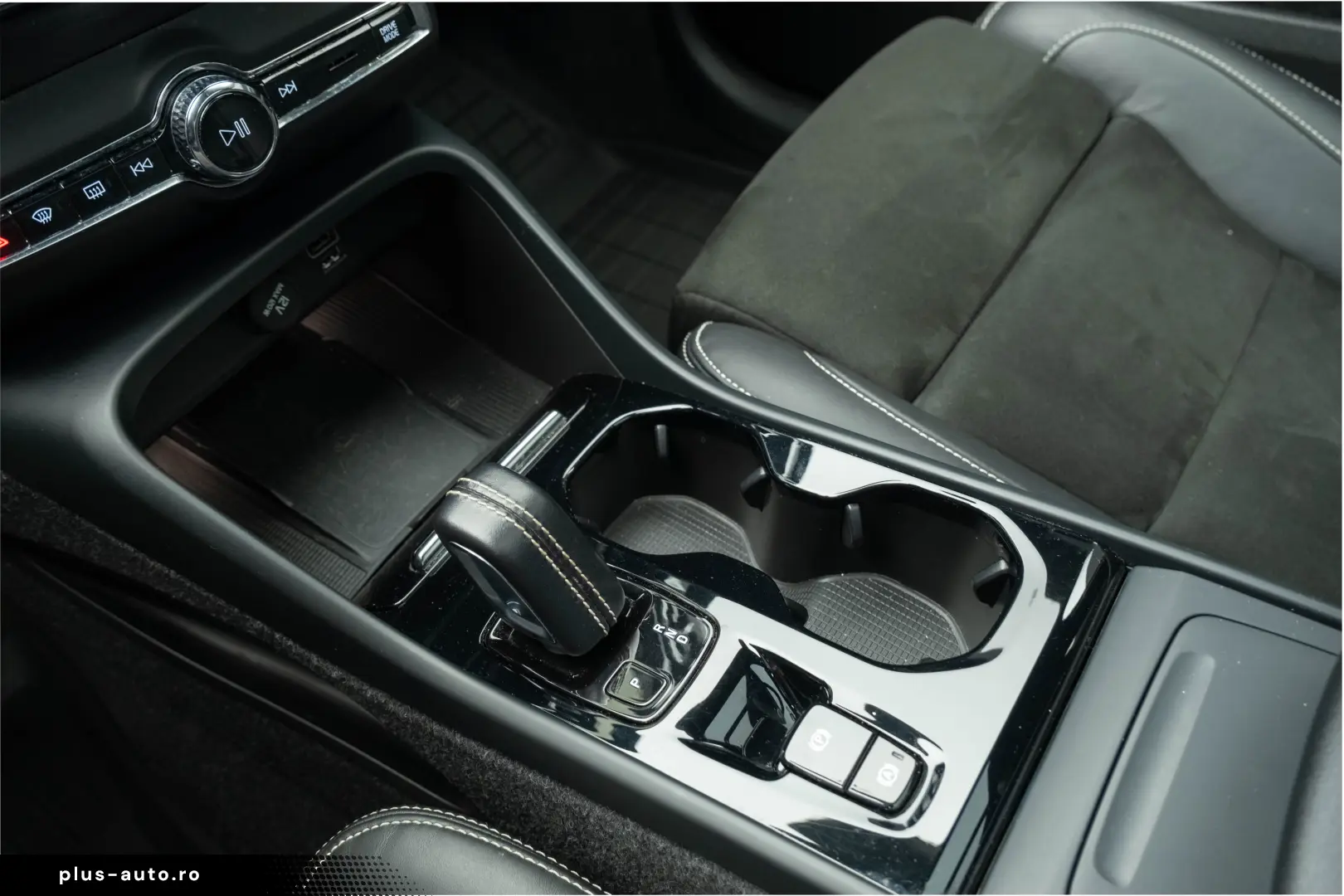 Volvo XC40 B4 AWD R-Design