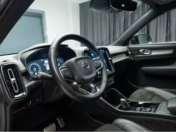 Volvo XC40 B4 AWD R-Design