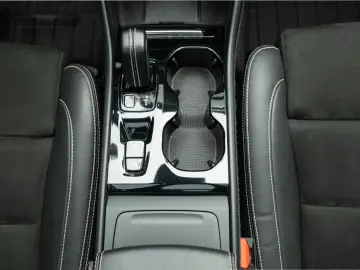 Volvo XC40 B4 AWD R-Design