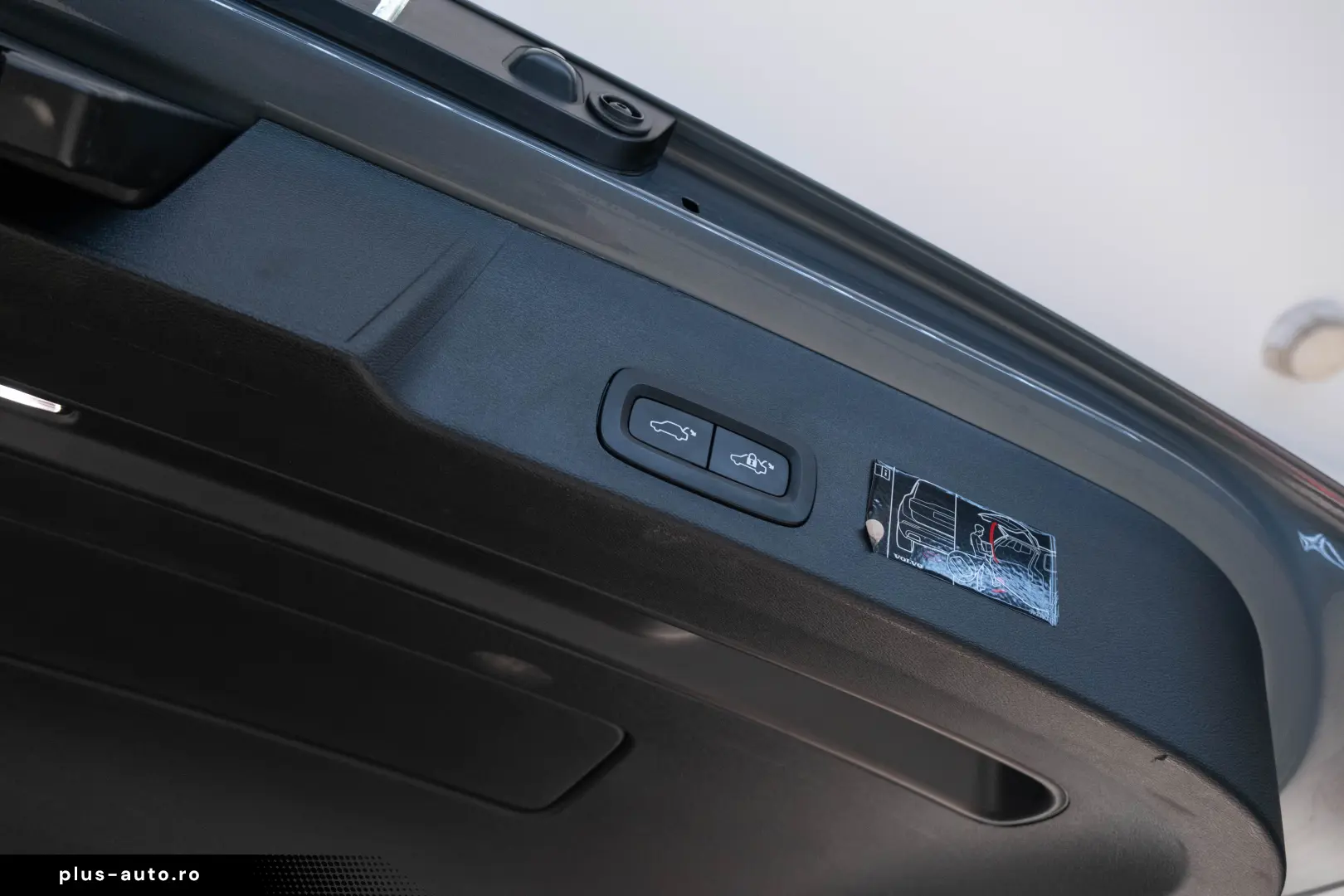 Volvo XC40 B4 AWD R-Design