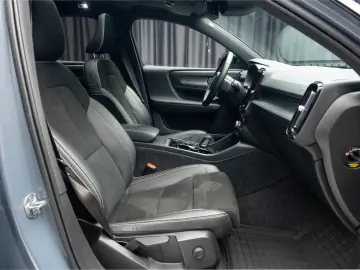 Volvo XC40 B4 AWD R-Design