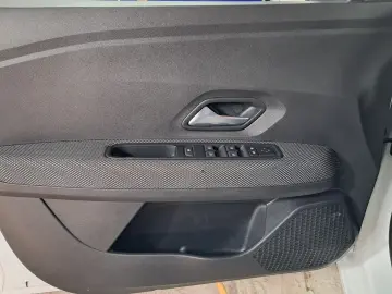 DACIA LOGAN CONFORT 1.0i 91 CP 2022