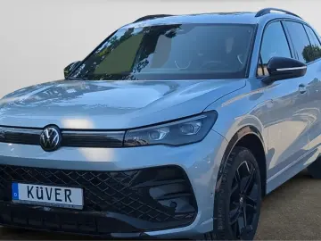Volkswagen Tiguan R-Line 2.0 TDI DSG 4M Navi Pano