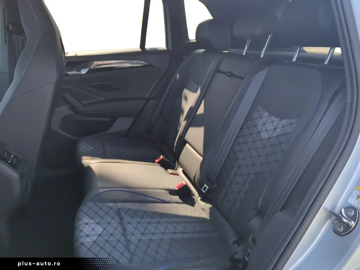 Volkswagen Tiguan R-Line 2.0 TDI DSG 4M Navi Pano