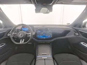MERCEDES-BENZ E 300 de 4M AMG SUPERSCREEN DISTR KAMERA LED