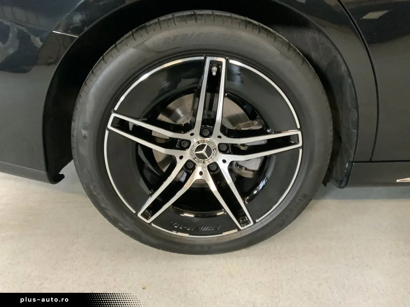 MERCEDES-BENZ E 220 d 4M AMG Superscreen Leder 360 K&hellip;