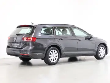 VW Passat Variant